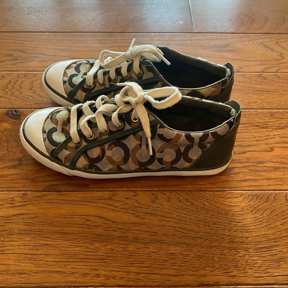 Women’s Coach Barrett Tennis Shoe 7.5